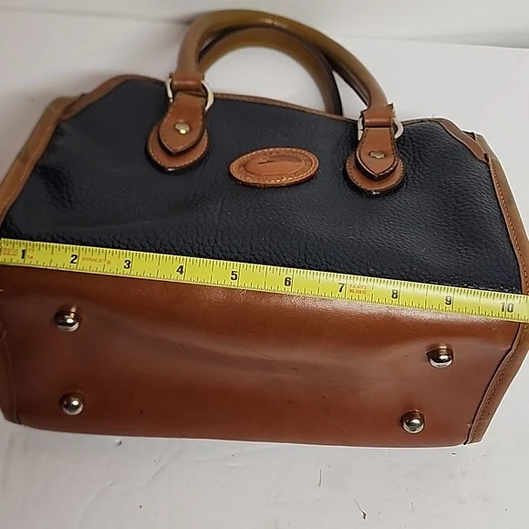 Dooney & Bourke Vintage Navy Blue and Tan Quality Leather Satchel Doctors Bag - Picture 12 of 15